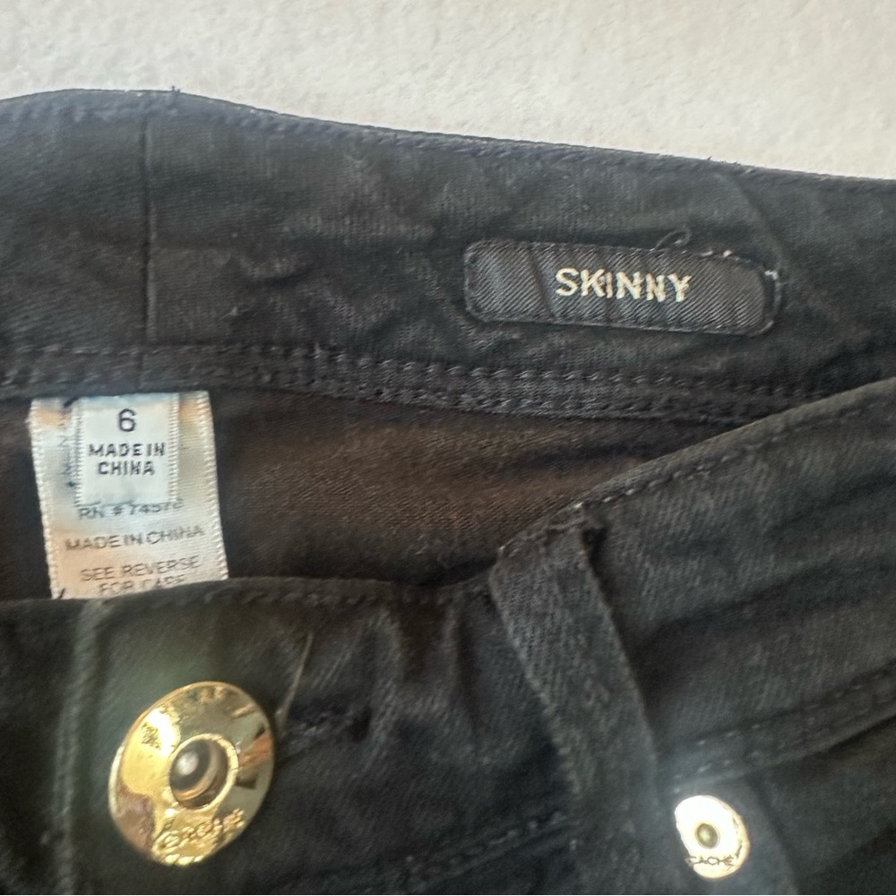 Cache Black Skinny Jeans Gold Button Classic Denim Women’s Size 6 - Picture 10 of 10